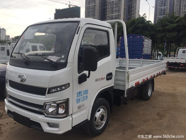 买车即送交强险，上汽跃进新品S80惊喜来袭!