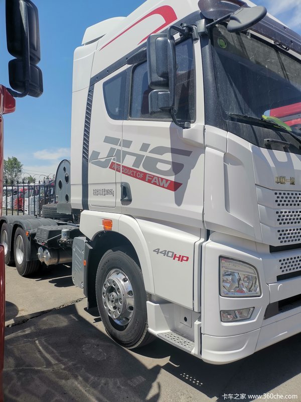 解放jh6牵引车乌鲁木齐市火热促销中 让利高达0.5万