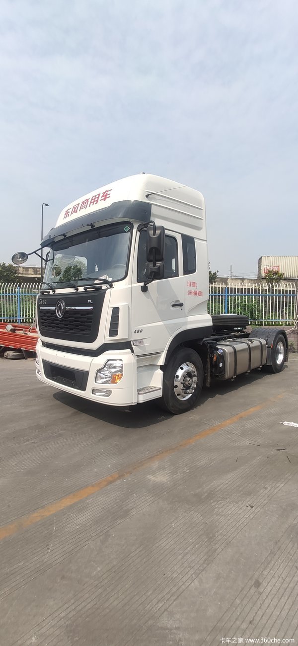 东风商用车4x2480马力牵引车