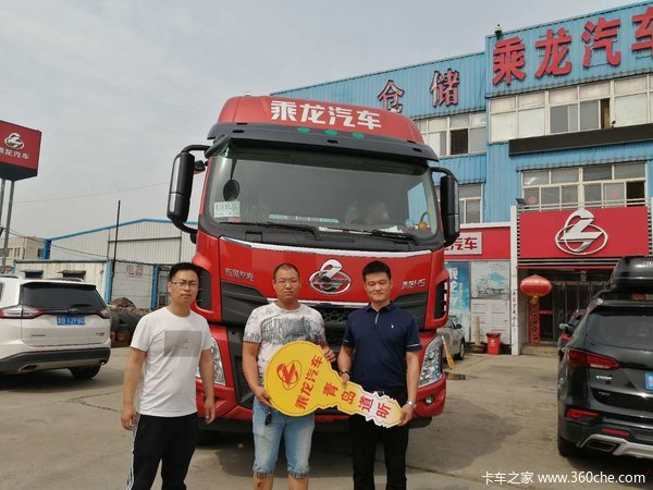 5台乘龙H5牵引车成功交付客户，感谢各位老板对乘龙汽车的支持