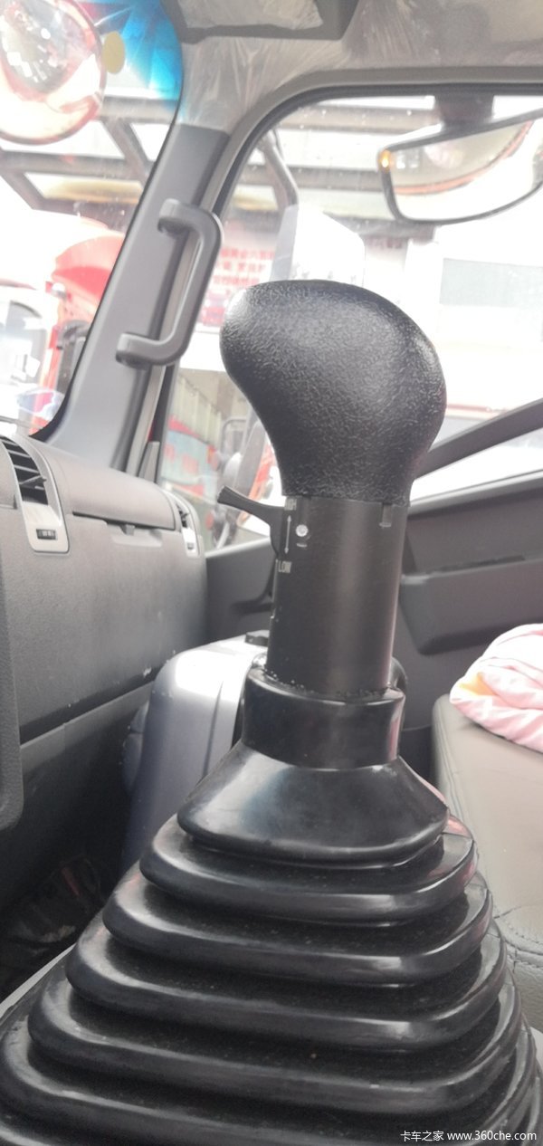 重汽豪沃轻卡 八档 新车到店 数量不多,手慢无