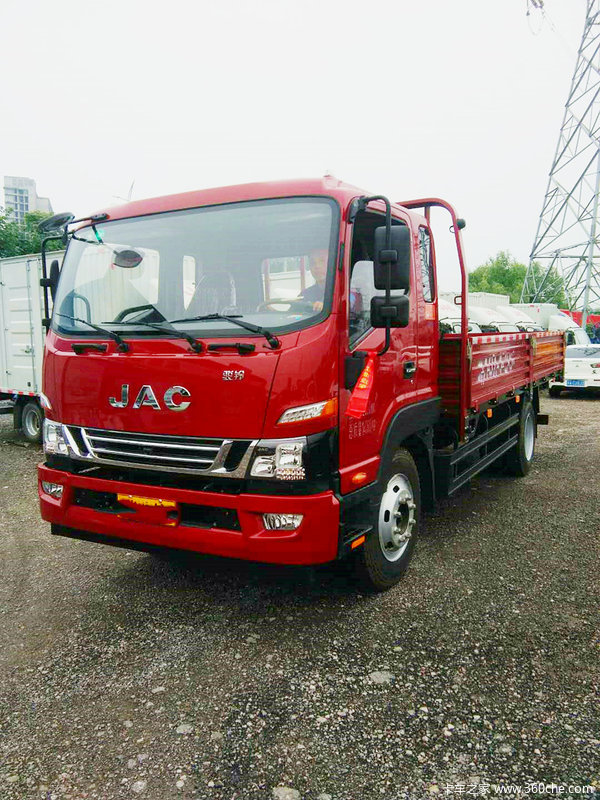 恭喜物流陈老板喜提江淮骏铃v8大平板