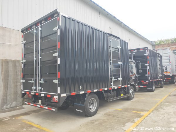 恭喜刘总 喜提欧马可S1 4.2米箱式载货车 6台