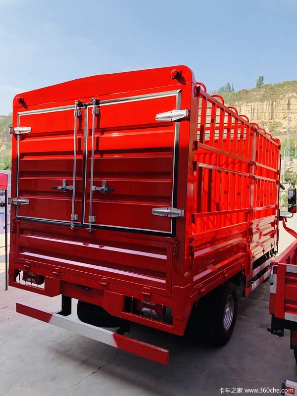 今日车型推荐:跃进超运C500单排仓栅!