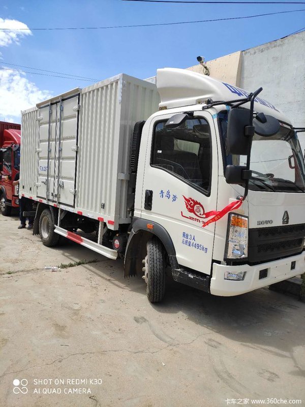 恭喜老客户用重汽HOWO的载货车好,又换新车 喜提悍将载货车