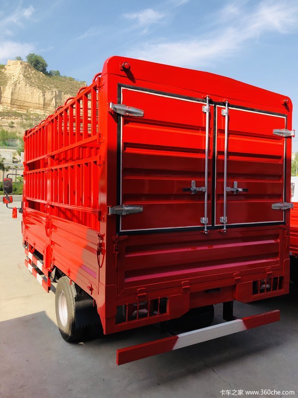 今日车型推荐:跃进超运C500单排仓栅!