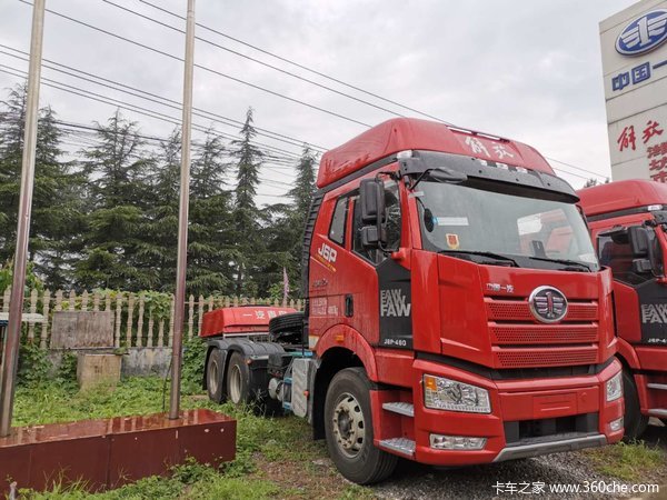 2020款新j6p质惠版高顶大排半驾驶室新车到店