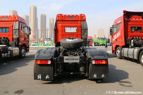 解放J6P6*4 460牵引车院内现车欢迎新老客户到店试驾