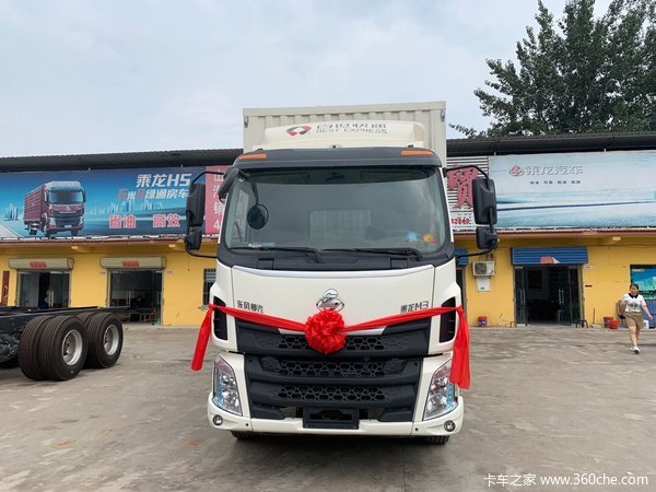 恭喜张老板 喜提乘龙M3厢式载货车