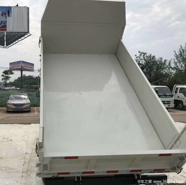 ����С��գ��γ�����ʻ���ܣ�����3600?1700?400