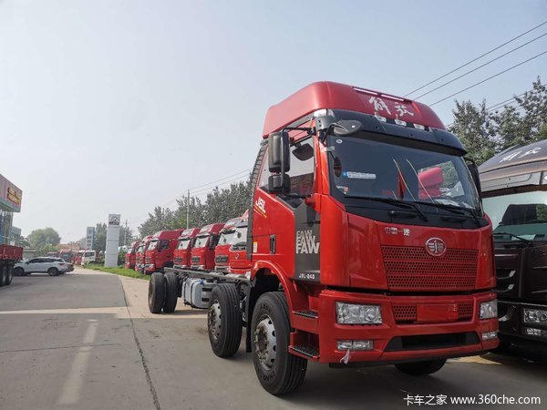 2020款j6l半浮高顶排半驾驶室6x2240马力新车到店