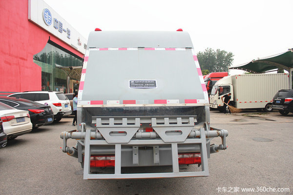 新车到店 北京市解放8立方压缩垃圾车仅需19.98万元