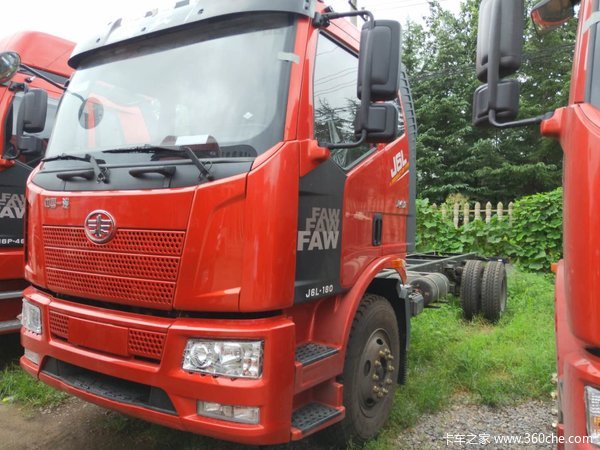 2020款新j6l半浮平顶排半驾驶室