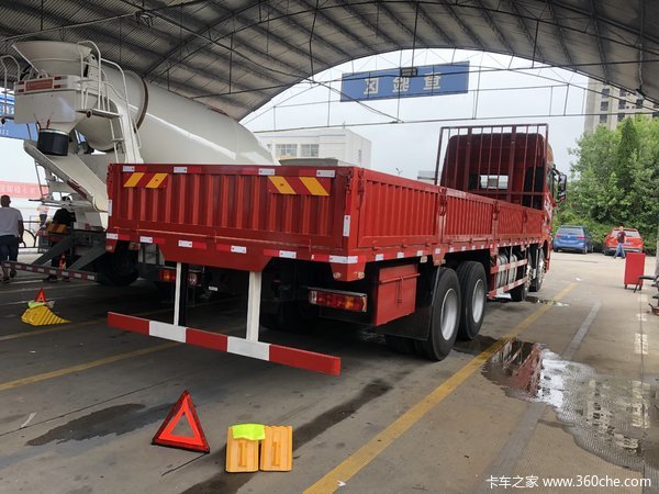 青岛解放 JH6 8*4 锡柴CA6DM2-46E52 顺利交车