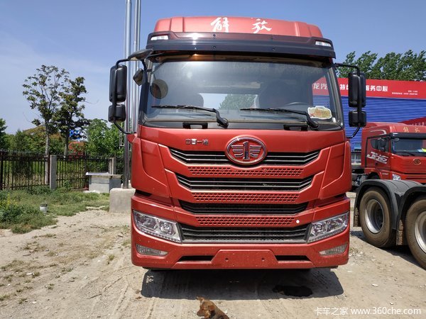 6米8单车首选,解放龙vh2.0,1米2卧铺,240马力动力强劲