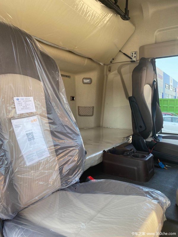 青岛解放 JH6 460 AMT牵引车 欢迎到店试乘试驾！！！