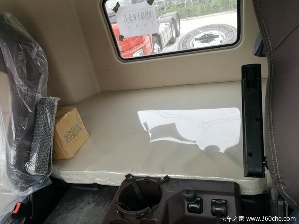 JH6卓越版2.0|内饰升级更温馨,长途运输更舒适!