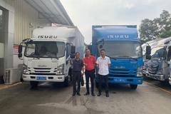 恭喜李先生 喜提五十铃KV100载货车