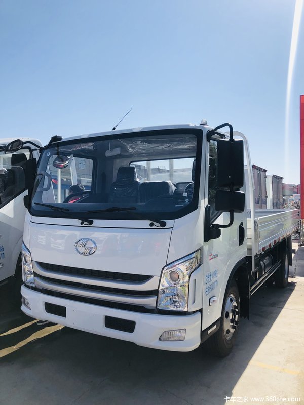 新车到店:超越C500潍柴4.2米单排,130马力!