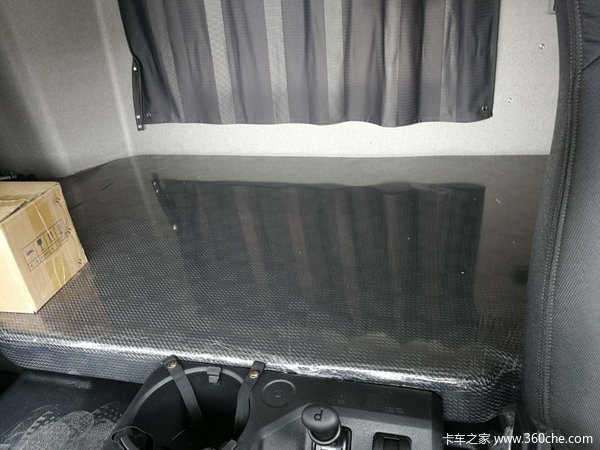 JH6-460加宽卧铺超大空间牵引车已到院，欢迎进店品鉴！