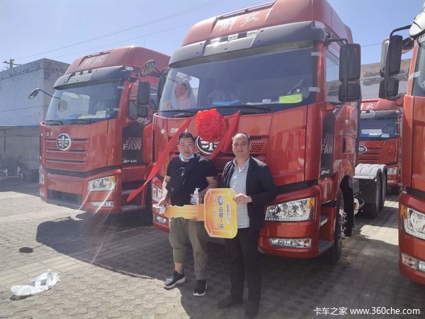 恭喜解放卡友 喜提解放J6P载货车!