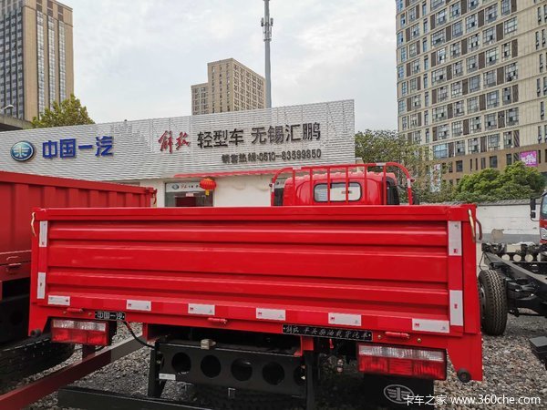解放虎V载货车4.8米排半新车到店 欢迎垂询