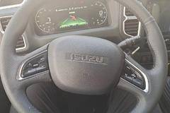 庆铃五十铃，新款M600电动门窗中控锁空调倒车镜像配置全了。