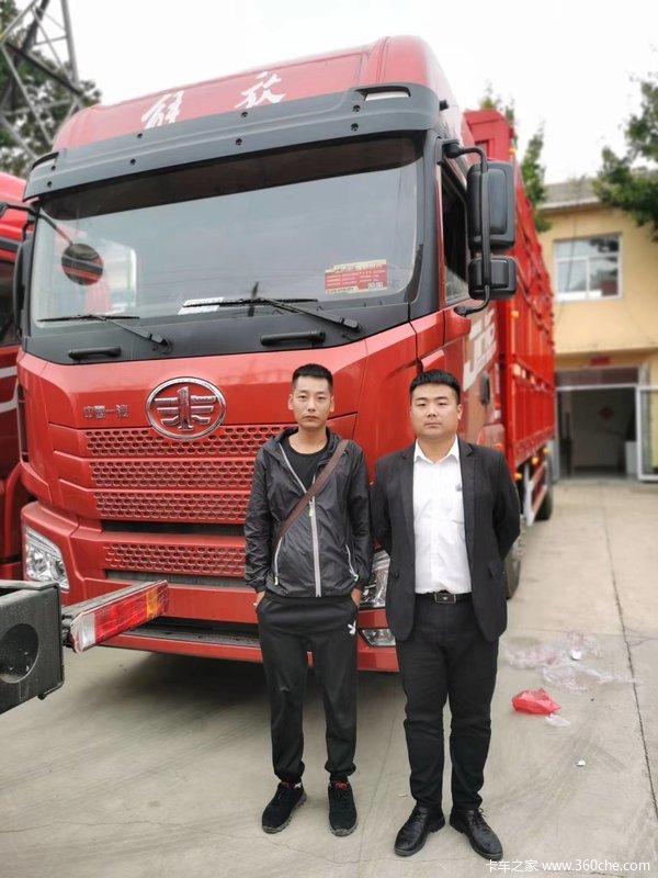 恭喜先生 喜提解放JH6载货车 祝生意兴隆