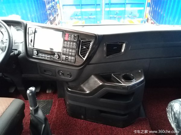 新车到店 深圳市解放JH6牵引车仅需38.6万元