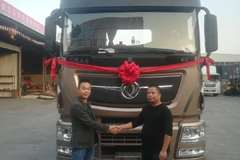 1台天龙旗舰KX牵引车成功交付客户！