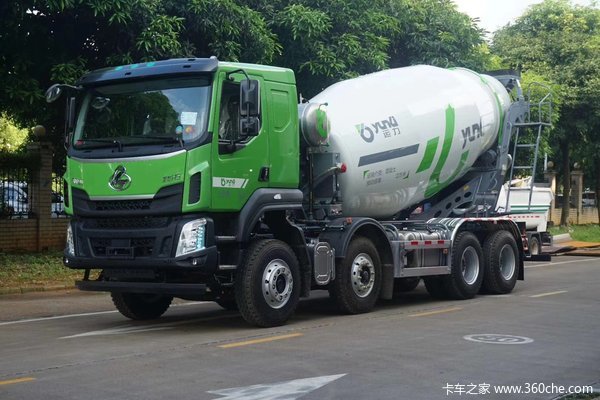 乘龙h5底盘搭配轻量化12方运力上装超实用搅拌车上线