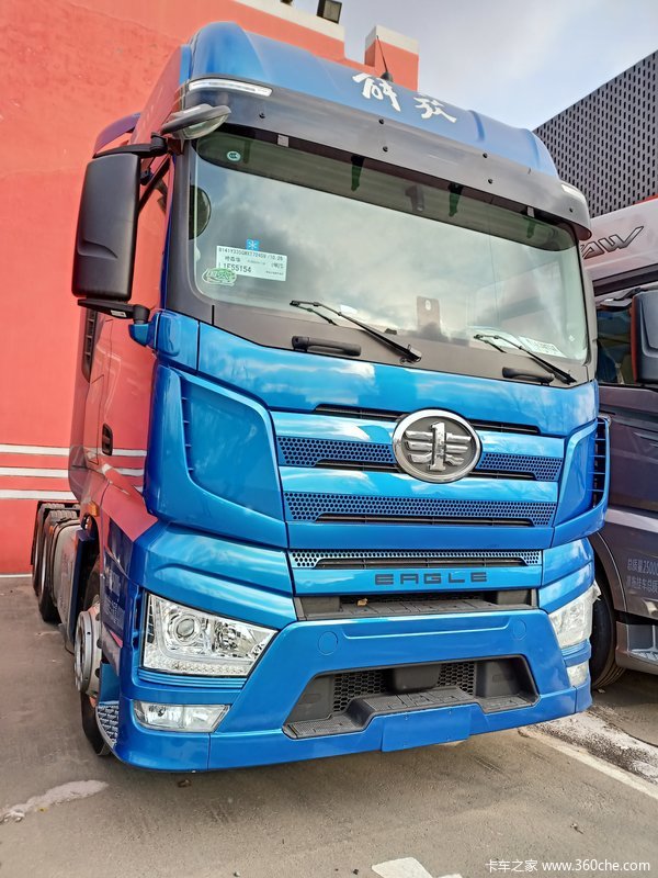 解放国六牵引车,全网线上活动促销优惠交2000元抵5000元抓紧抢购吧