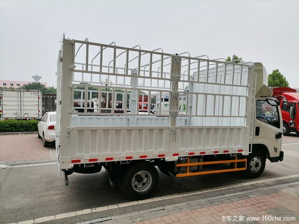 国六江铃凯运蓝鲸高栏车型箱内宽2.45米152马力！