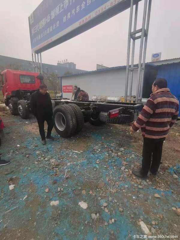 周口明利格尔发恭喜张老板喜提格尔发8x2自卸车一台！