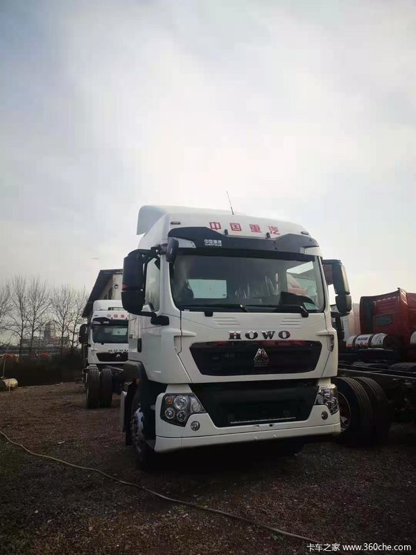 �³����� ������HOWO TX5�ػ�������23.6��Ԫ