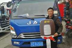 恭喜李老板 喜提1台江淮康铃J6仓栅车