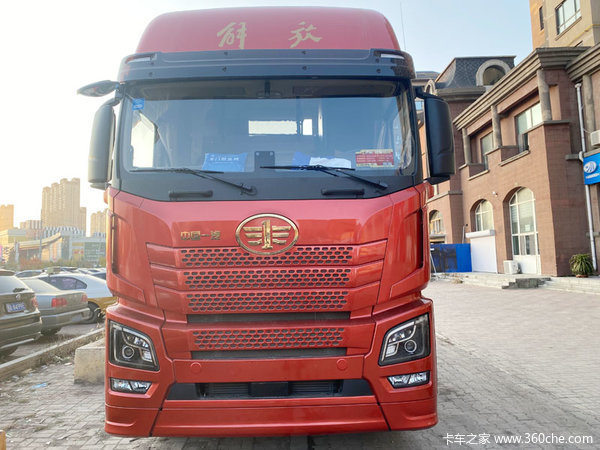 解放JH6+生活舱牵引车，直降2万元现金