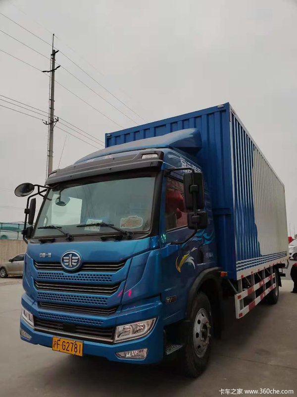 上海观华4S店恭喜仝老板 喜提青岛解放龙V载货车