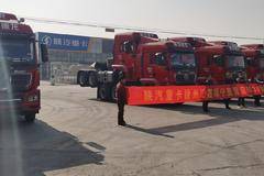 4台德龙M3000S牵引车成功交付客户