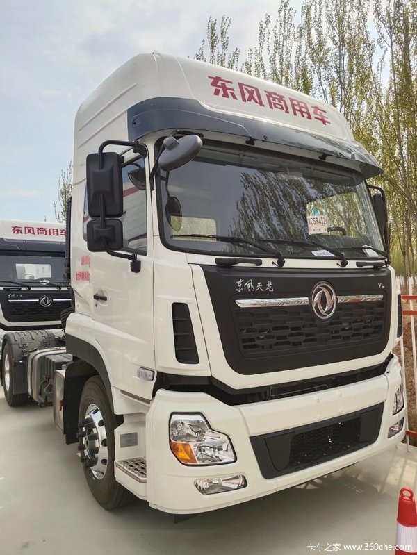 无锡东彦4S店，东风天龙牵引车KL560/520马力仅售31.5