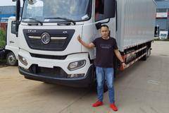 恭喜刘老板喜提东风天锦单桥9.8箱式货车。