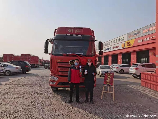 1台解放J6L载货车成功交付客户，恭喜刘师傅喜提爱车！