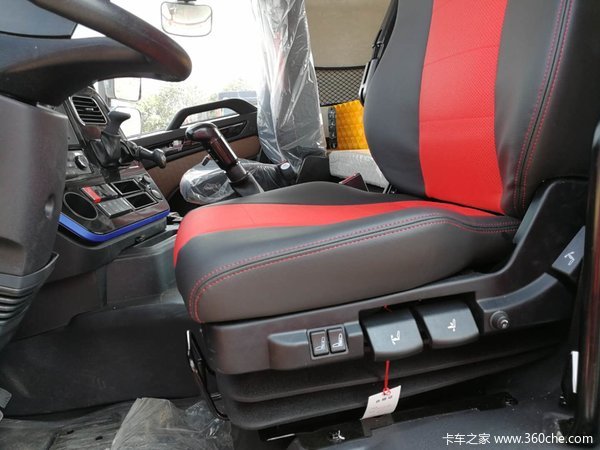悍V2.0 6X4 国六牵引车已到院，欢迎进店品鉴！