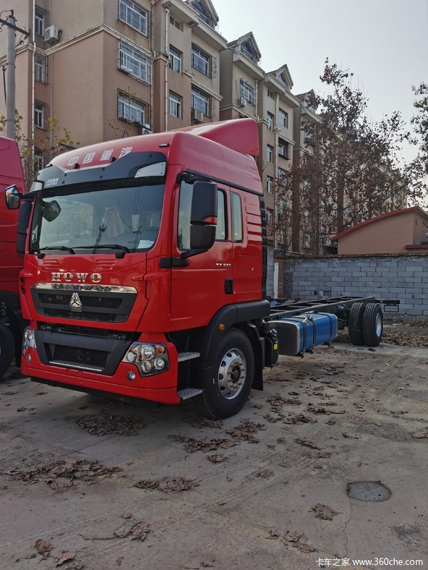 重汽豪沃(howo) howo tx 载货车在济南鑫沃众汽车销售有限公司进行