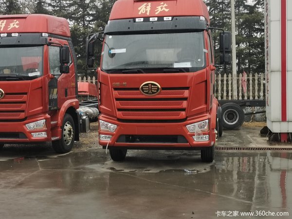 J6L精英版4X2 240马力高顶排半驾驶室
