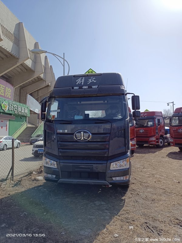 2020款460马力j6p质惠版危化品牵引车到货