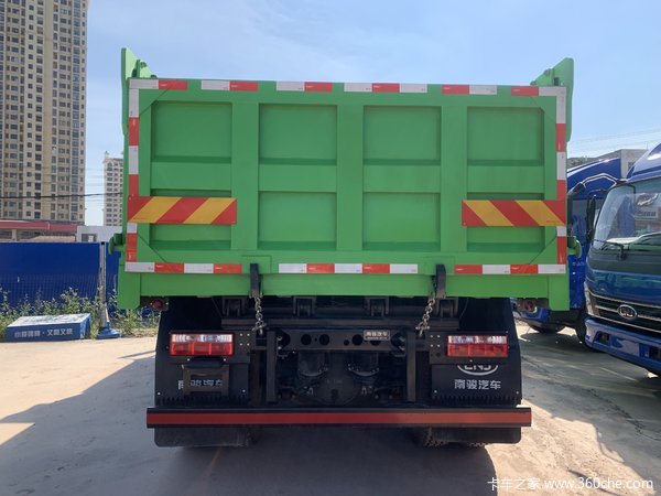 南骏瑞宇220马力6X4 4.8米自卸车新车到店,火热促销中