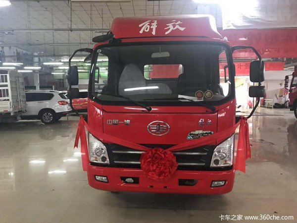 解放动力。绕地球跑10圈，不烧尿素。