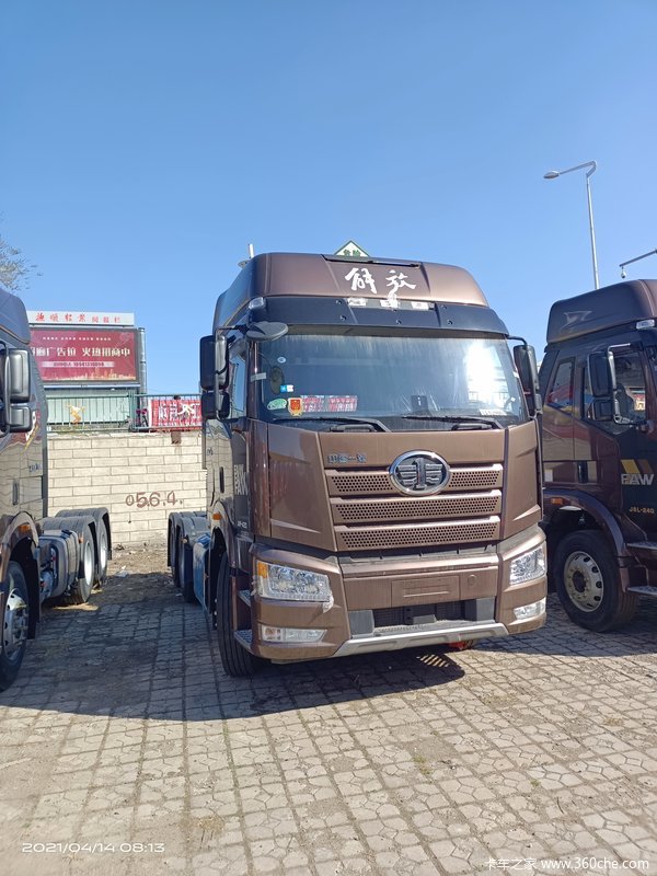 2020款j6p420马力质惠版危化品牵引车到货