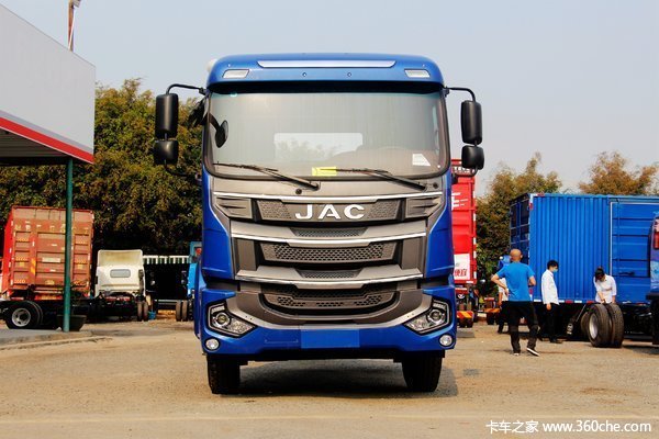 江淮 格尔发A5LIII 200马力 4X2 7.8米厢式载货车